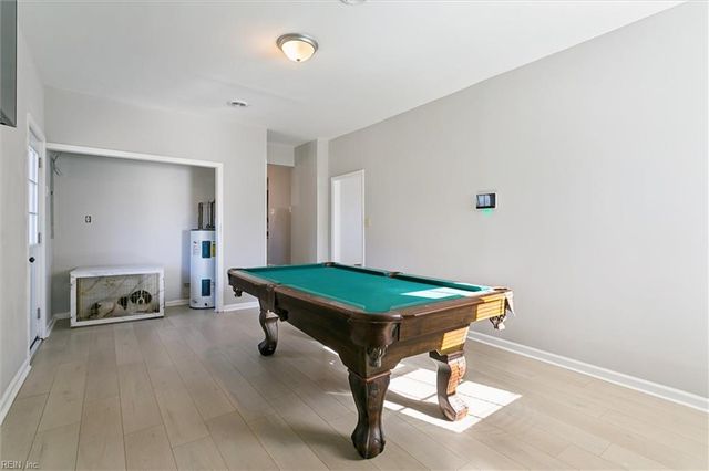 153 Beechmont DR, Newport News, VA 23608