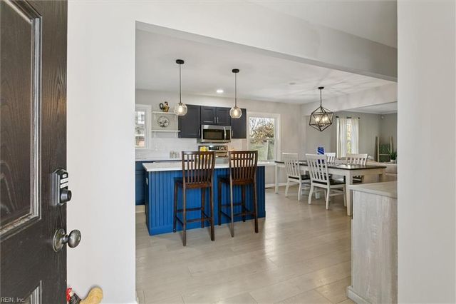 153 Beechmont DR, Newport News, VA 23608