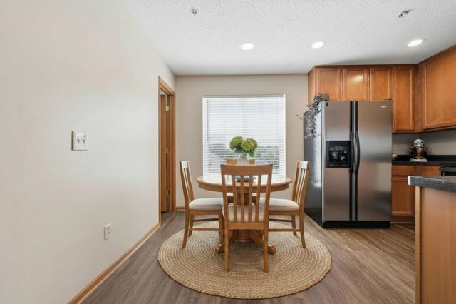 2894 Clover Ridge Drive, Chaska, MN 55318