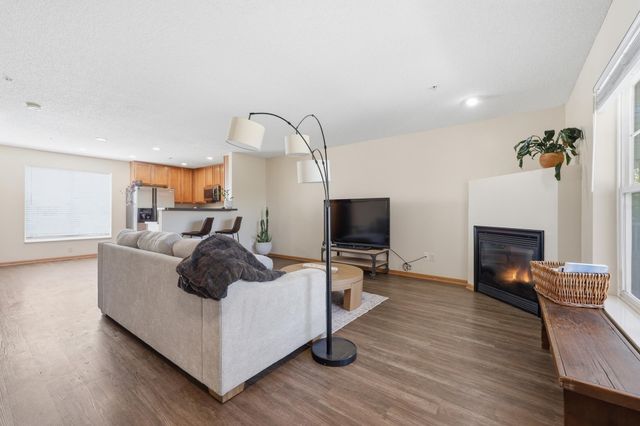 2894 Clover Ridge Drive, Chaska, MN 55318