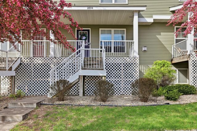 2894 Clover Ridge Drive, Chaska, MN 55318