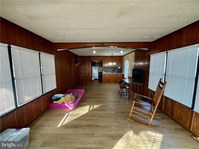 91 CHEYENNE LN, Lehighton, PA 18235