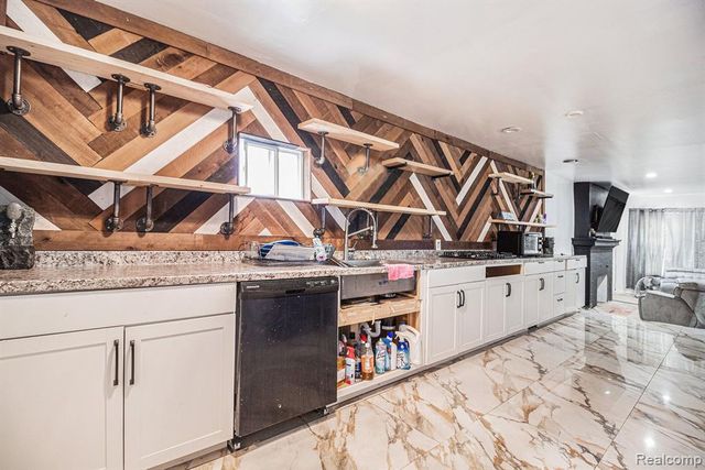 2269 Hazelwood Street, Detroit, MI 48206