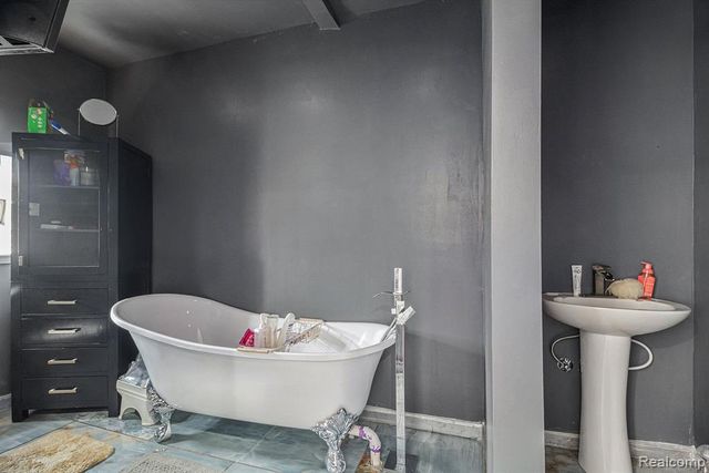 2269 Hazelwood Street, Detroit, MI 48206