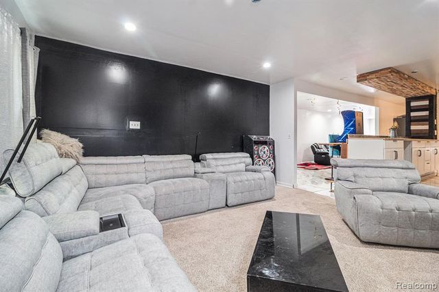 2269 Hazelwood Street, Detroit, MI 48206