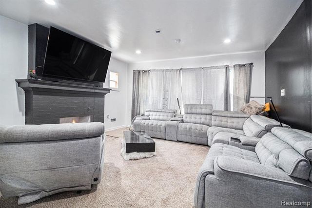 2269 Hazelwood Street, Detroit, MI 48206