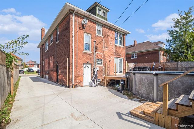 2269 Hazelwood Street, Detroit, MI 48206