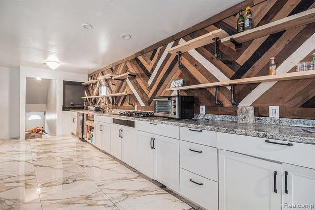 2269 Hazelwood Street, Detroit, MI 48206