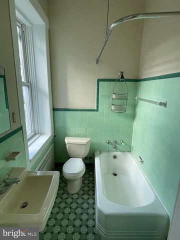1220 PERKIOMEN AVE, Reading, PA 19602