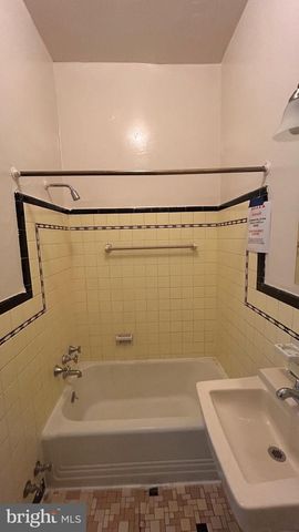 1220 PERKIOMEN AVE, Reading, PA 19602