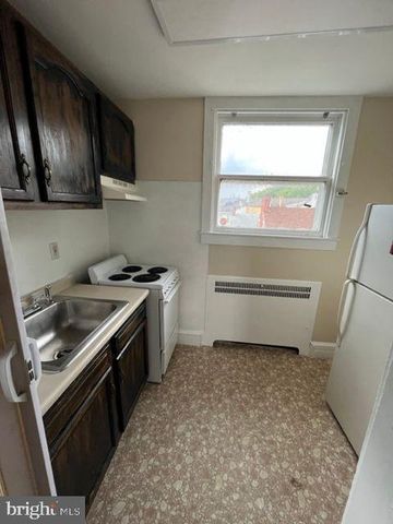 1220 PERKIOMEN AVE, Reading, PA 19602
