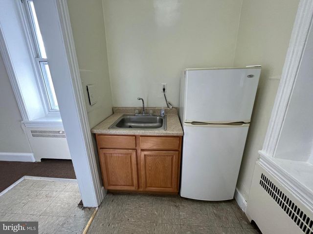 1220 PERKIOMEN AVE, Reading, PA 19602