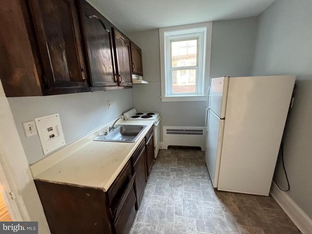 1220 PERKIOMEN AVE, Reading, PA 19602