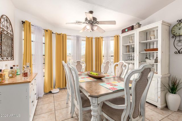 560 W TOPEKA Drive, Wickenburg, AZ 85390