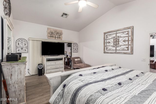 560 W TOPEKA Drive, Wickenburg, AZ 85390