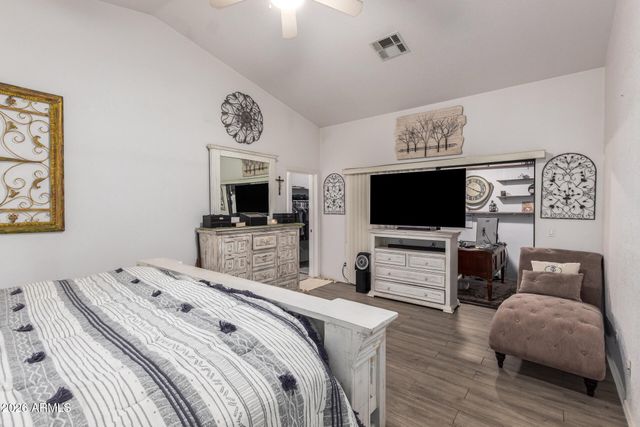 560 W TOPEKA Drive, Wickenburg, AZ 85390