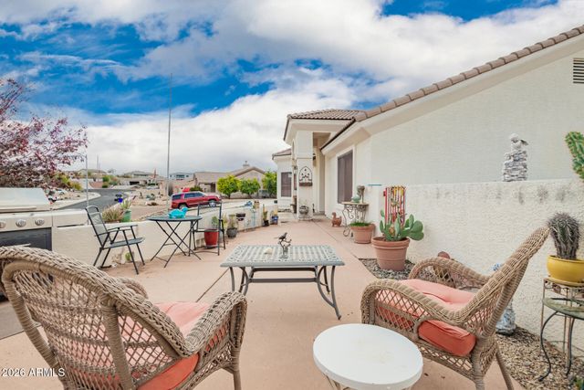 560 W TOPEKA Drive, Wickenburg, AZ 85390