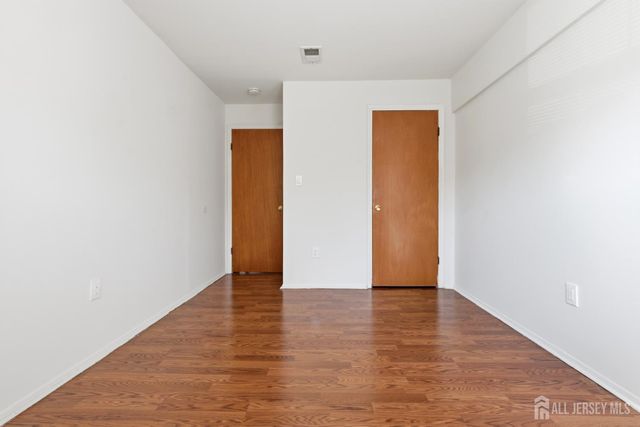 1728 Raspberry Court, Edison, NJ 08817