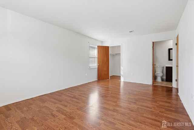 1728 Raspberry Court, Edison, NJ 08817
