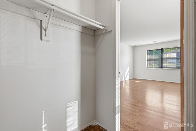 1728 Raspberry Court, Edison, NJ 08817