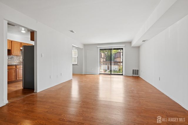 1728 Raspberry Court, Edison, NJ 08817