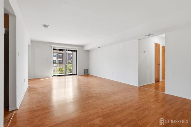 1728 Raspberry Court, Edison, NJ 08817