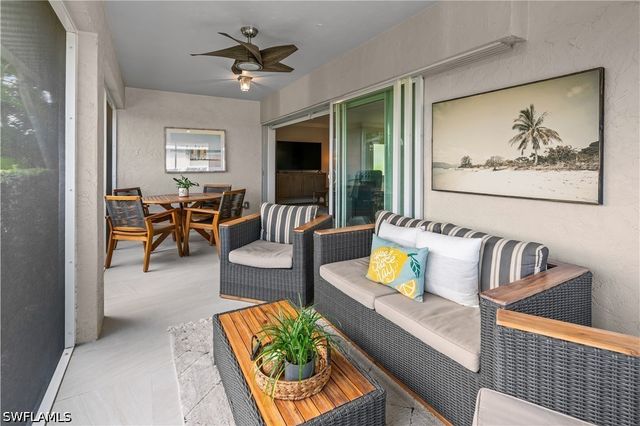 260 Lanchester CT 36, Naples, FL 34112