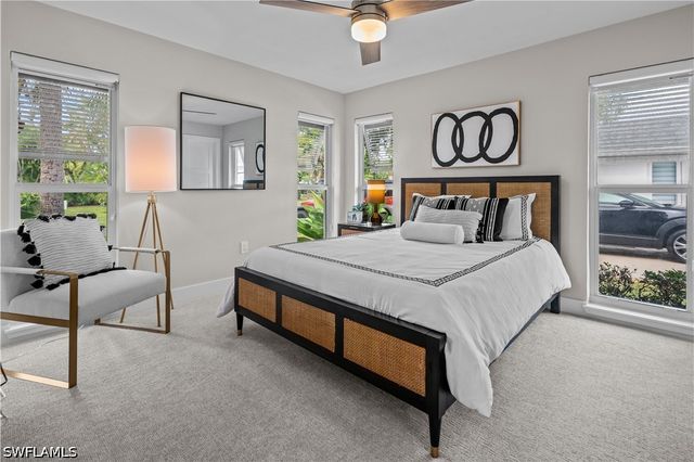 260 Lanchester CT 36, Naples, FL 34112