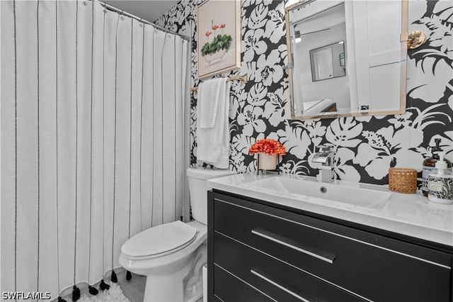 260 Lanchester CT 36, Naples, FL 34112
