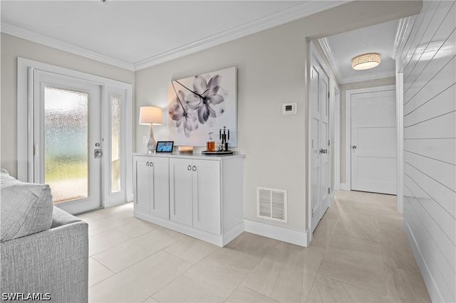 260 Lanchester CT 36, Naples, FL 34112