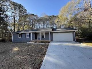 65 Fair Oaks SE Drive, Conyers, GA 30094