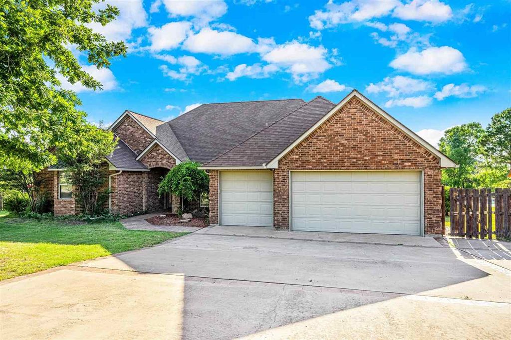 5 Quanah Mountain Rd, Lawton, OK 73507