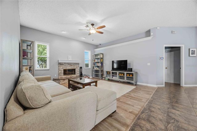 715 JESSANDA CIRCLE, Lakeland, FL 33813