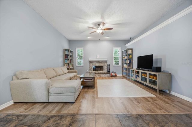 715 JESSANDA CIRCLE, Lakeland, FL 33813