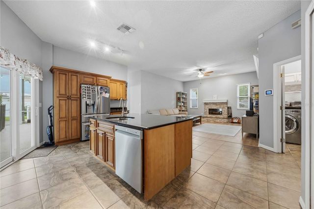 715 JESSANDA CIRCLE, Lakeland, FL 33813