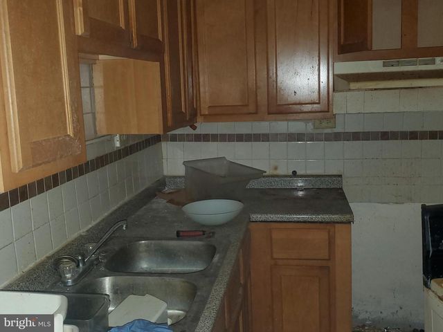 1025 W 5TH ST, Chester, PA 19013