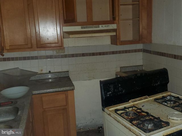 1025 W 5TH ST, Chester, PA 19013