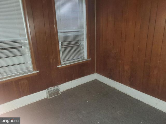 1025 W 5TH ST, Chester, PA 19013