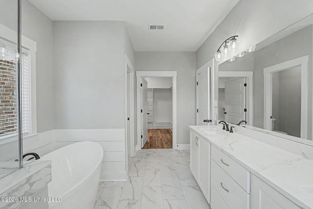 2401 Lauren Way, Hernando, MS 38632