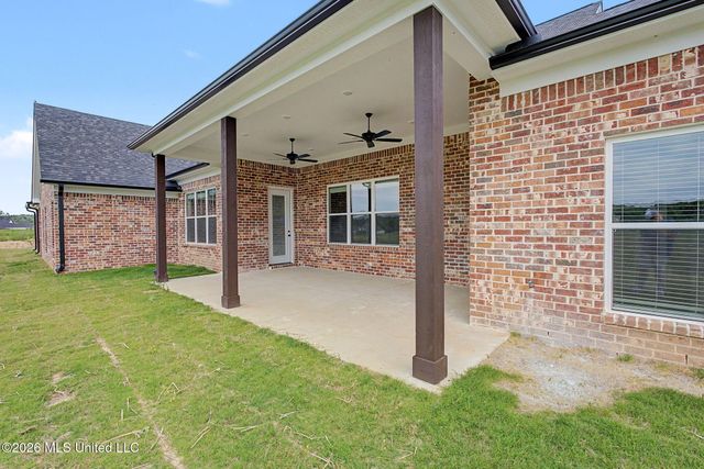 2401 Lauren Way, Hernando, MS 38632