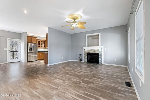 815 Riverview Drive, Burgaw, NC 28425