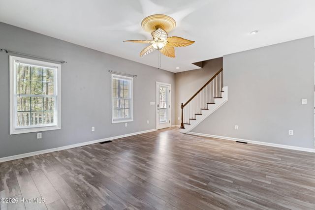 815 Riverview Drive, Burgaw, NC 28425