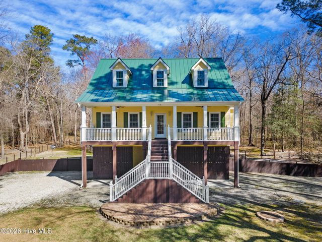 815 Riverview Drive, Burgaw, NC 28425