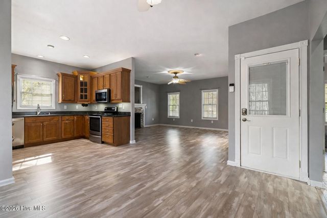 815 Riverview Drive, Burgaw, NC 28425