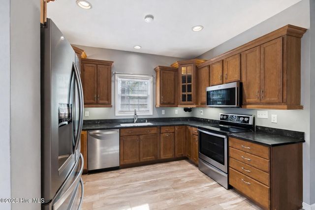 815 Riverview Drive, Burgaw, NC 28425