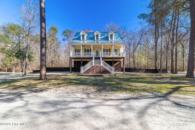 815 Riverview Drive, Burgaw, NC 28425