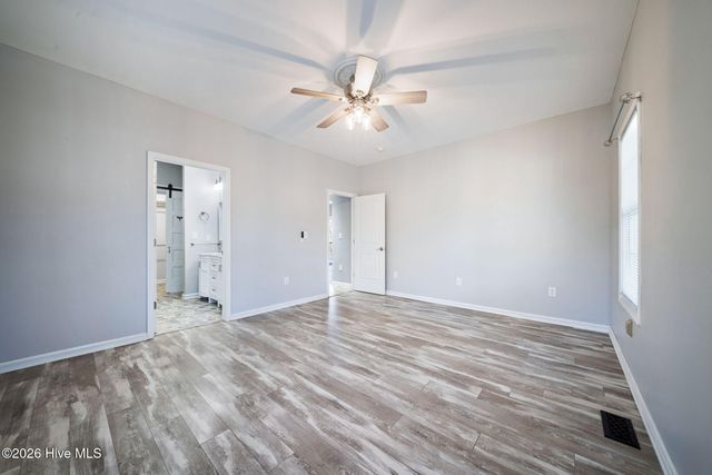 815 Riverview Drive, Burgaw, NC 28425
