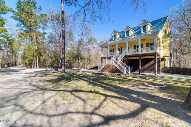 815 Riverview Drive, Burgaw, NC 28425