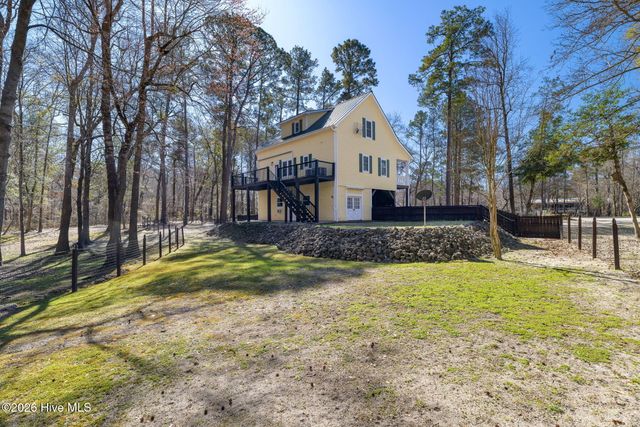 815 Riverview Drive, Burgaw, NC 28425