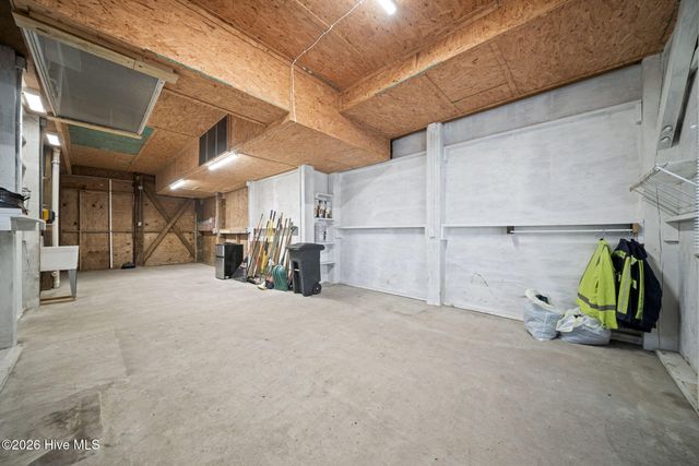 815 Riverview Drive, Burgaw, NC 28425